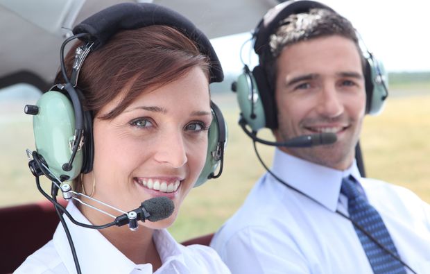 Romantischer Pärchenrundflug Egelsbach (30 Min.) Abenteuer und Action-Erlebnisse online kaufen Romantischer Pärchenrundflug Egelsbach (30 Min.) Abenteuer und Action-Erlebnisse online kaufen