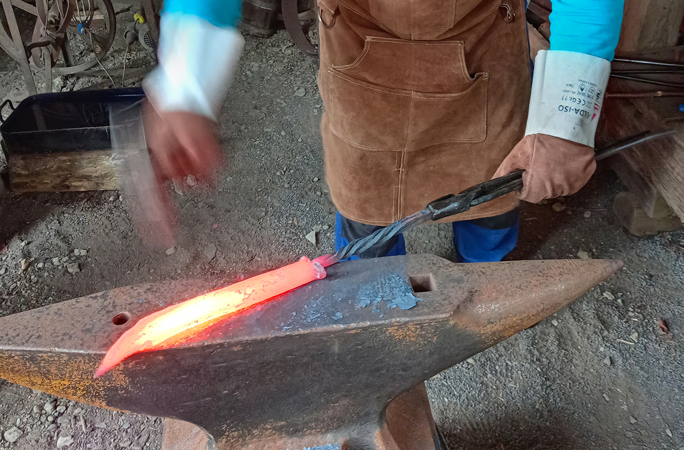 Schmiedekurs Schlüchtern auf Burg Brandenstein - Schmieden leicht gemacht Basteln und Kreativworkshops online kaufen Schmiedekurs Schlüchtern auf Burg Brandenstein - Schmieden leicht gemacht Basteln und Kreativworkshops online kaufen