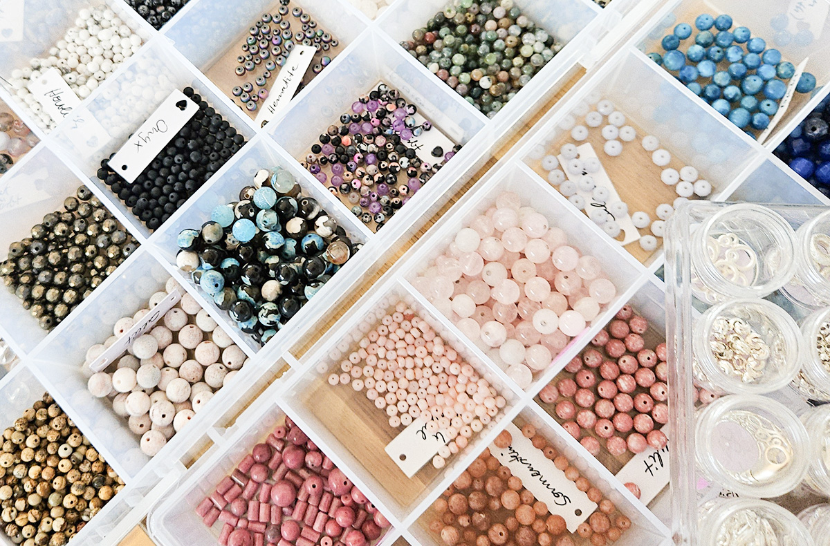 Schmuckworkshop Scharbeutz - Dein Edelsteintraum: Schmuck gestalten am Meer Basteln und Kreativworkshops online kaufen Schmuckworkshop Scharbeutz - Dein Edelsteintraum: Schmuck gestalten am Meer Basteln und Kreativworkshops online kaufen