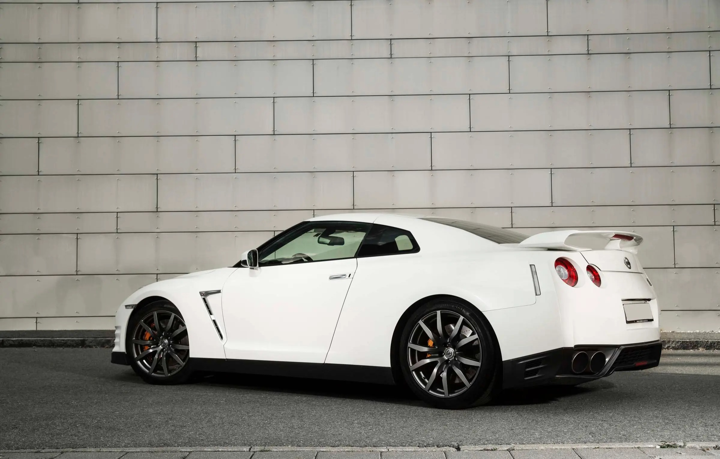 Sportwagen Nissan GT-R Black fahren Au (3 Std.) in Widnau Fahrspaß & Motorsport online kaufen