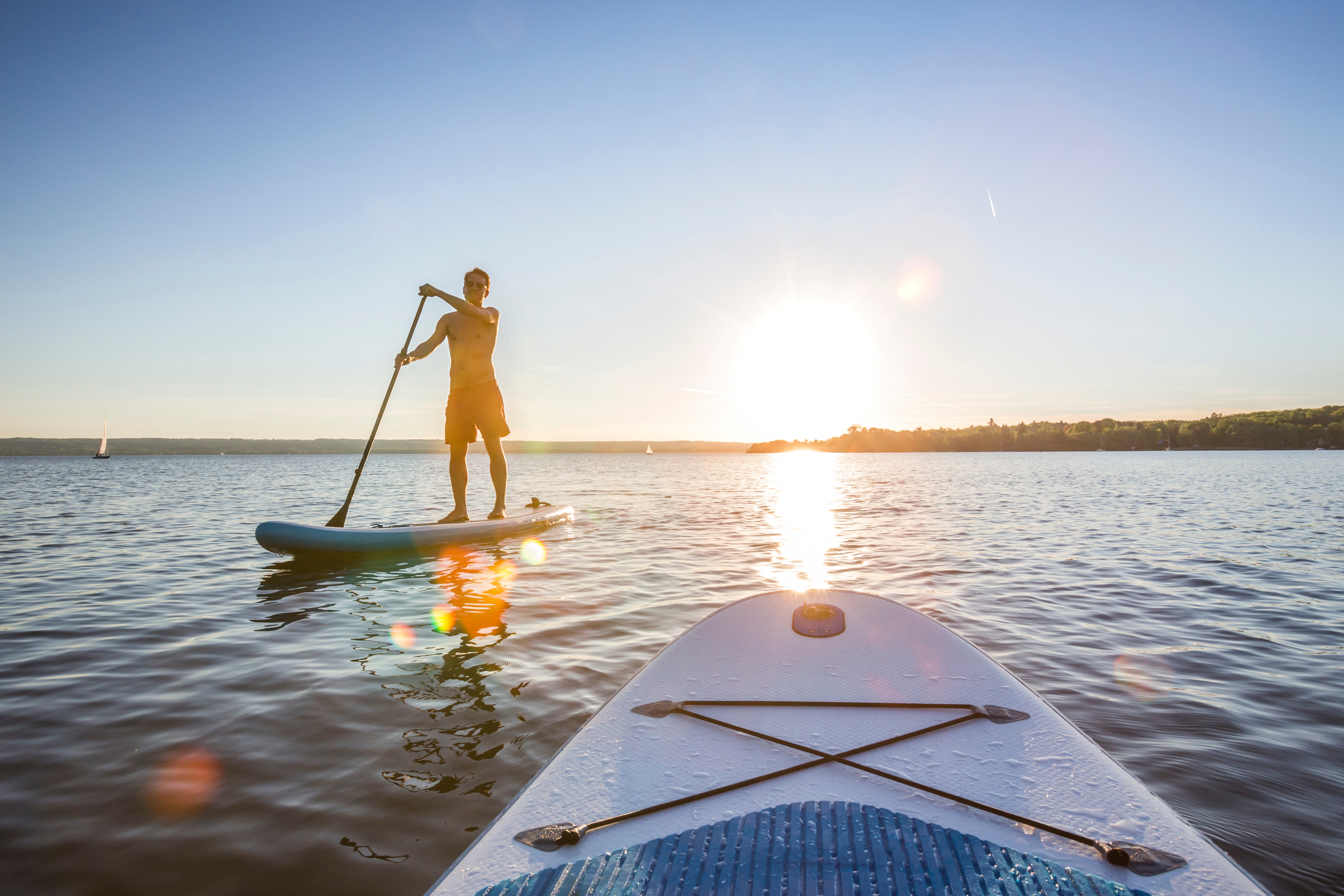 Stand Up Paddling - Verbinde Erholung mit Fitness auf dem SUP-Board! in Bad Wiessee,Moos (Strandbad Moos),Geisenheim,Wiesbaden,Besigheim,Konstanz,Tref und weitere Orte! Sportkurse & -ereignisse online kaufen Stand Up Paddling - Verbinde Erholung mit Fitness auf dem SUP-Board! in Bad Wiessee,Moos (Strandbad Moos),Geisenheim,Wiesbaden,Besigheim,Konstanz,Tref und weitere Orte! Sportkurse & -ereignisse online kaufen
