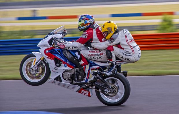 Superbike Training mit Leihmotorrad (8 Std.) Oberlungwitz Fahrspaß & Motorsport online kaufen Superbike Training mit Leihmotorrad (8 Std.) Oberlungwitz Fahrspaß & Motorsport online kaufen