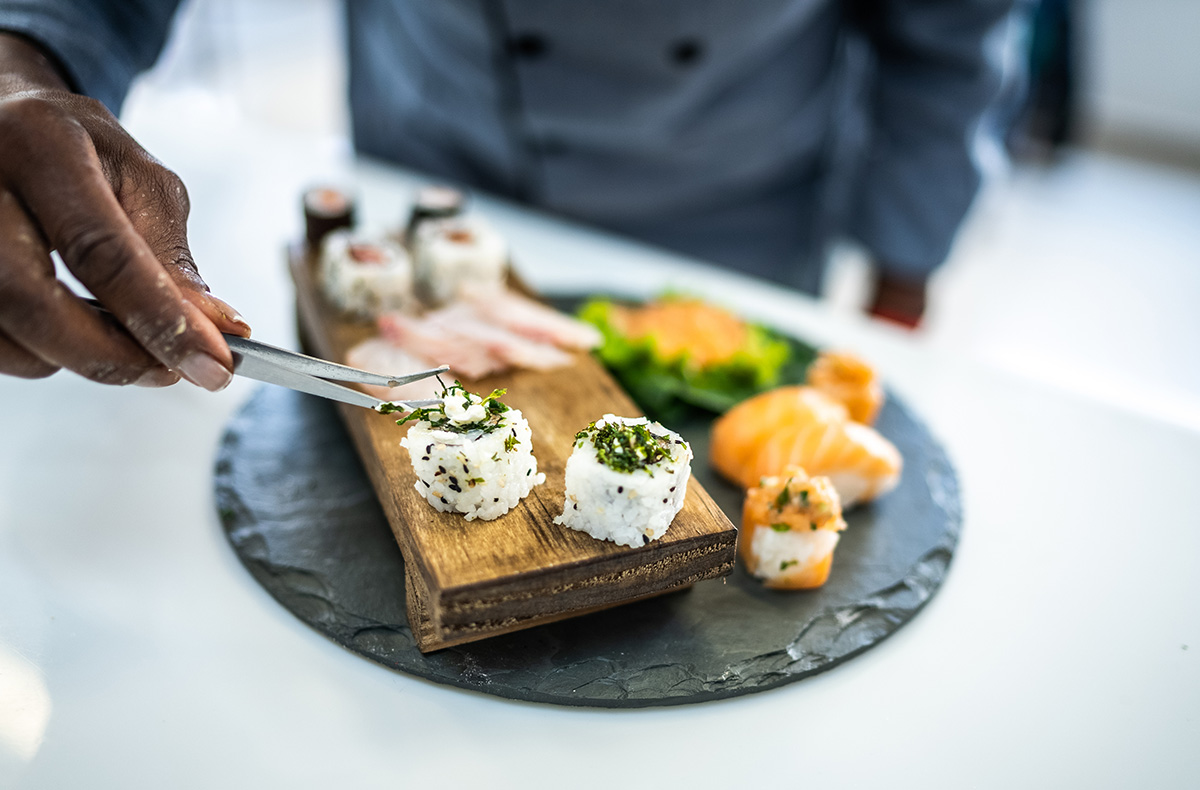 Sushi-Kurs - Erlerne die Kunst des japanischen Kultgerichts! in Lübbecke,Köln,Münster,Berlin,Leipzig,Wiesbaden,Tuttlingen Kochkurse online kaufen Sushi-Kurs - Erlerne die Kunst des japanischen Kultgerichts! in Lübbecke,Köln,Münster,Berlin,Leipzig,Wiesbaden,Tuttlingen Kochkurse online kaufen