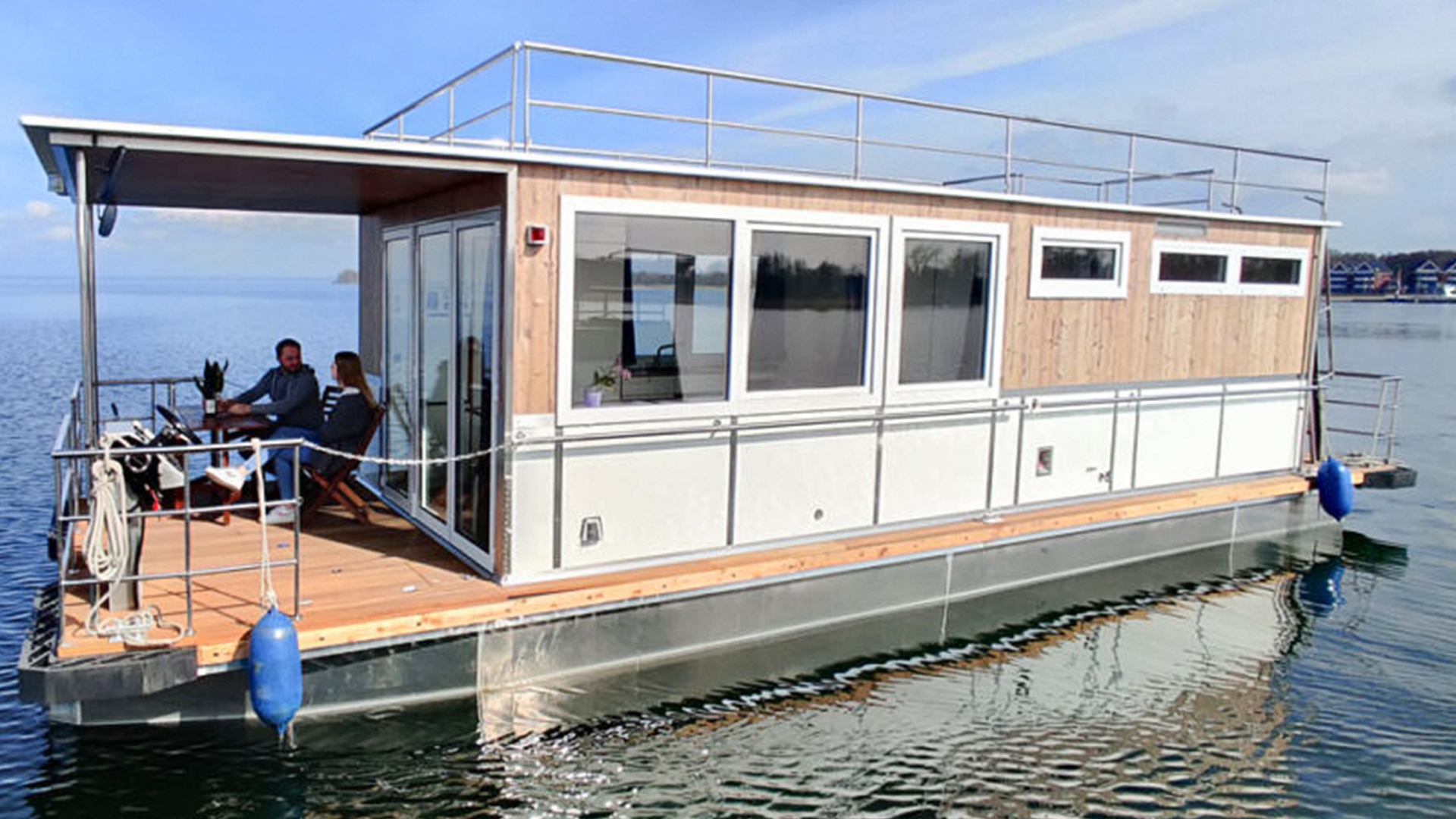 Übernachtung auf dem Hausboot mit Sauna Rechlin (3 Nächte) - Leinen los ins Saunaabenteuer Abenteuer und Action-Erlebnisse online kaufen