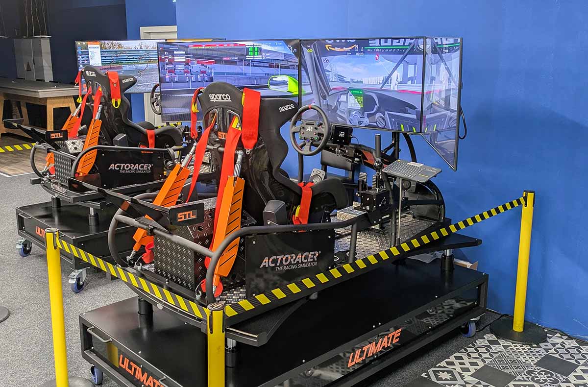 VR Rennsimulator München (20 Min.) Fahrspaß & Motorsport online kaufen VR Rennsimulator München (20 Min.) Fahrspaß & Motorsport online kaufen