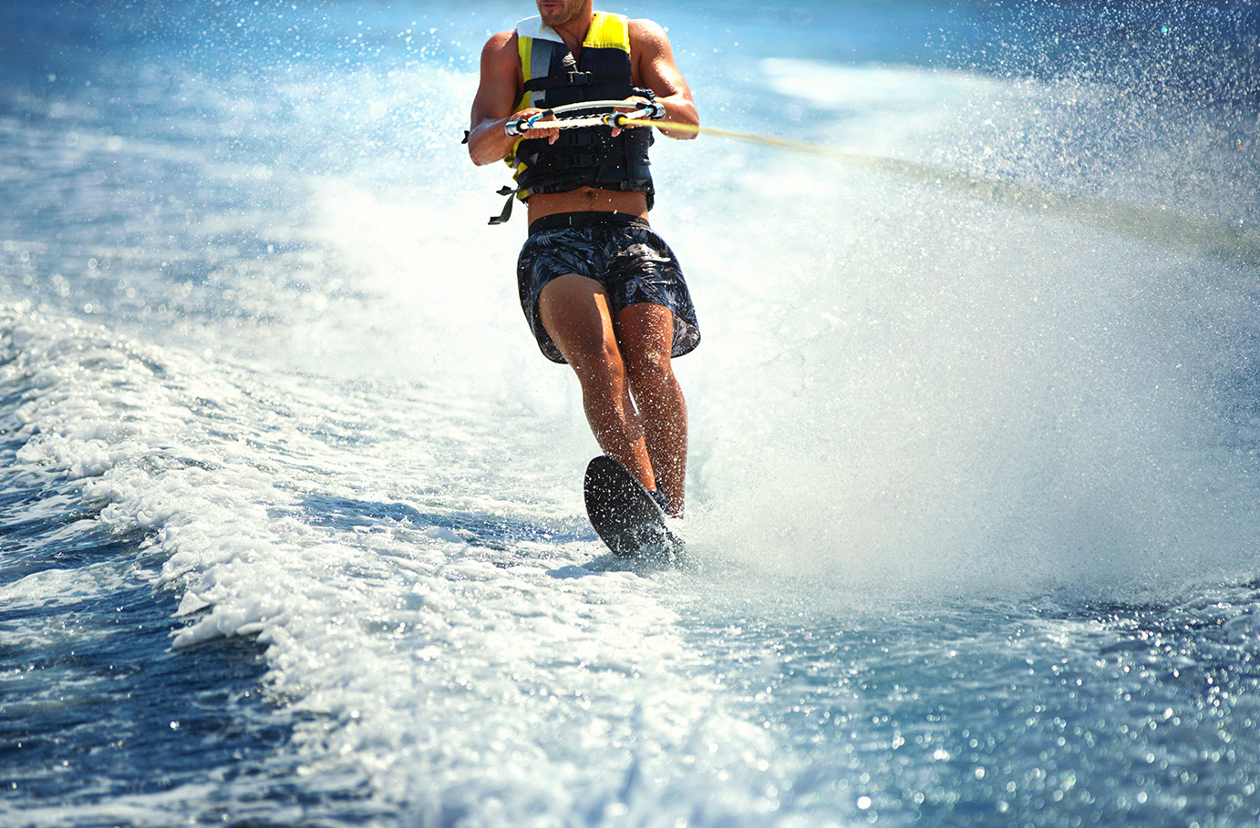 Wakeboarden am Boot Bad Abbach Abenteuer und Action-Erlebnisse online kaufen