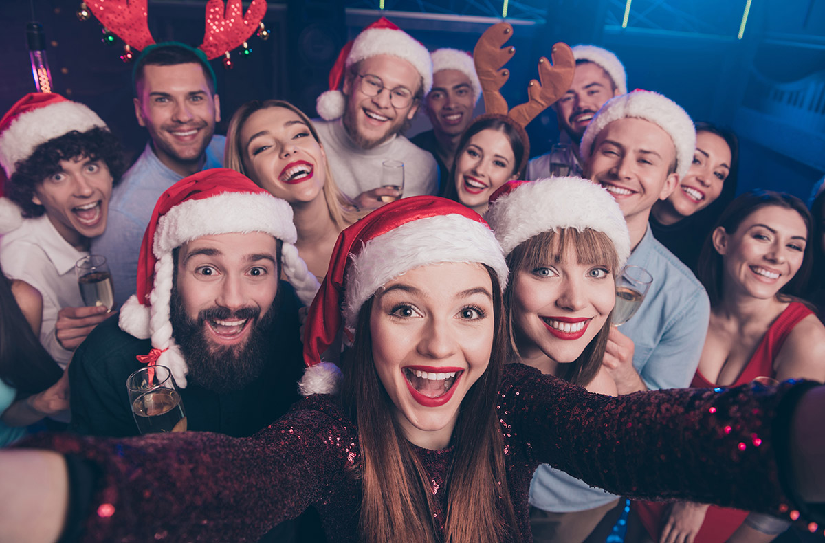 Weihnachtsdinner-Show Strausberg Erlebnisdinner online kaufen