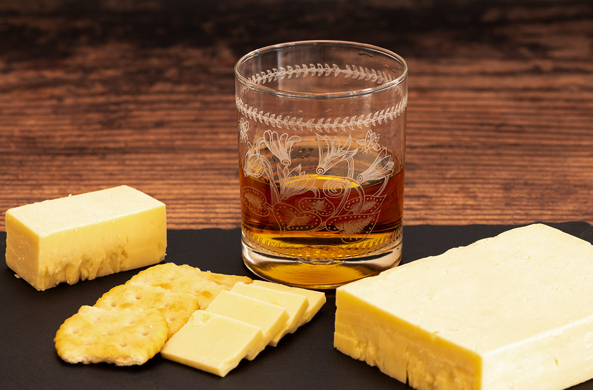 Whisky & Käse Tasting - Edle Tropfen treffen auf feinsten Genuss in Berlin,Stuttgart,München,Frankfurt am Main,Hamburg,Köln,Düsseldorf Käse-Tastings online kaufen Whisky & Käse Tasting - Edle Tropfen treffen auf feinsten Genuss in Berlin,Stuttgart,München,Frankfurt am Main,Hamburg,Köln,Düsseldorf Käse-Tastings online kaufen